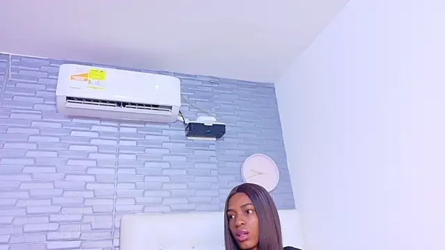 Snapshot of Hungry_pussy18 chatting on 28, 10, 2025 Hungry pussy18 online show from 28, 10, 2025