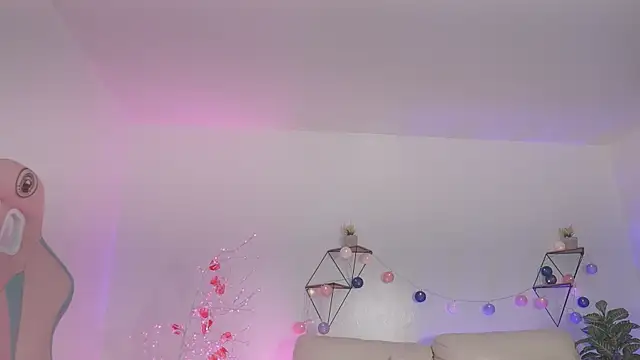 Snapshot of Giia_Moretti_ chatting on 6, 11, 2025 Giia Moretti online show from 6, 11, 2025