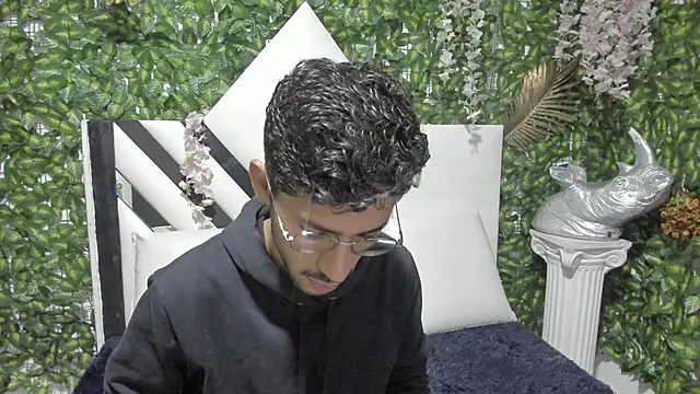 Snapshot of ALANVILLA_LOBO chatting on 15, 10, 2025 ALANVILLA LOBO online show from 15, 10, 2025