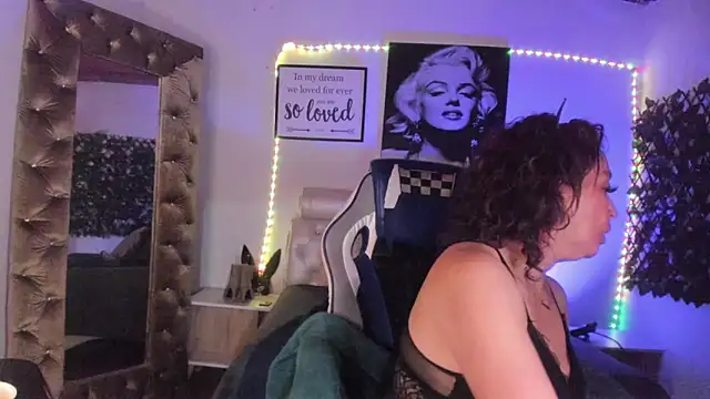 Snapshot of Beatricez chatting on 31, 10, 2025 Beatricez online show from 31, 10, 2025