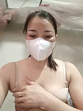 Snapshot of ladzy_sexy chatting on 24, 10, 2025 ladzy sexy online show from 24, 10, 2025