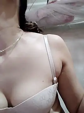 Snapshot of ladzy_sexy chatting on 31, 10, 2025 ladzy sexy online show from 31, 10, 2025