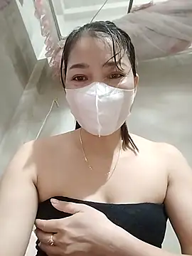 Snapshot of ladzy_sexy chatting on 8, 11, 2025 ladzy sexy online show from 8, 11, 2025