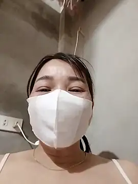 Snapshot of ladzy_sexy chatting on 28, 11, 2025 ladzy sexy online show from 28, 11, 2025