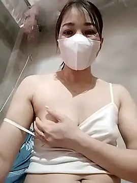 Snapshot of ladzy_sexy chatting on 3, 12, 2025 ladzy sexy online show from 3, 12, 2025