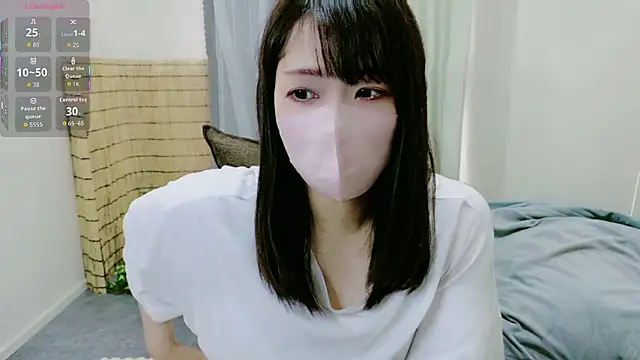 Natsumi-chan online show from 13, 10, 2025