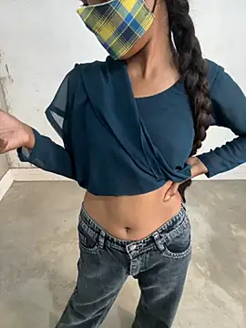 Snapshot of Rani_hot2 chatting on 16, 10, 2025 Rani hot2 online show from 16, 10, 2025