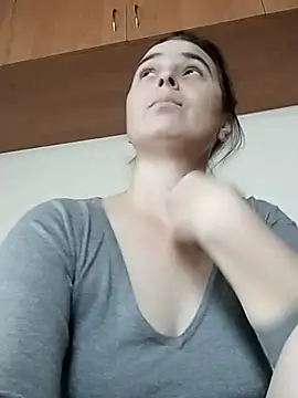 Snapshot of Ella-433 chatting on 14, 12, 2025 Ella-433 online show from 14, 12, 2025