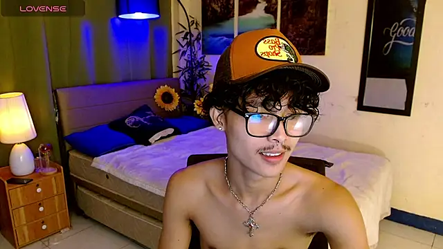 AsianCarl online show from 6, 11, 2025