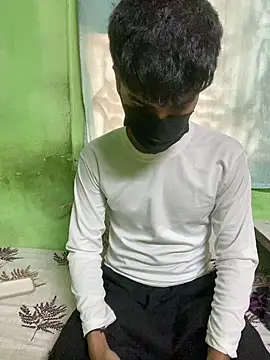 Snapshot of foxythebold chatting on 21, 12, 2025 foxythebold online show from 21, 12, 2025