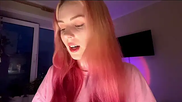 Snapshot of CherlynBlose chatting on 18, 10, 2025 CherlynBlose online show from 18, 10, 2025