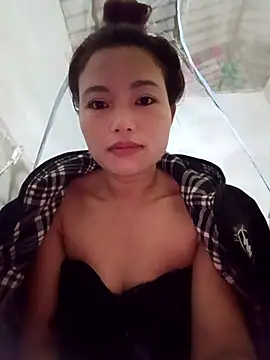 Snapshot of Rabbit-small chatting on 23, 10, 2025 Rabbit-small online show from 23, 10, 2025