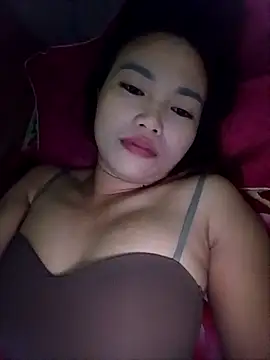 Snapshot of Rabbit-small chatting on 2, 11, 2025 Rabbit-small online show from 2, 11, 2025