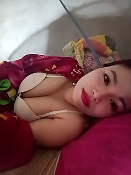 Snapshot of Rabbit-small chatting on 18, 11, 2025 Rabbit-small online show from 18, 11, 2025