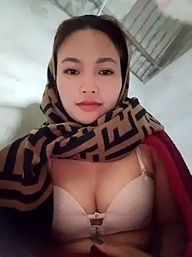 Snapshot of Rabbit-small chatting on 27, 11, 2025 Rabbit-small online show from 27, 11, 2025