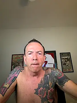 Snapshot of Crazy_Mike1 chatting on 7, 10, 2025 Crazy Mike1 online show from 7, 10, 2025