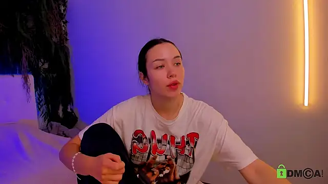 Snapshot of Black_Jenny chatting on 13, 11, 2025 Black Jenny online show from 13, 11, 2025