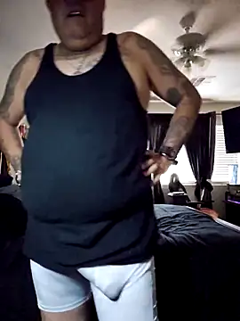 Snapshot of B1GLO chatting on 23, 11, 2025 B1GLO online show from 23, 11, 2025