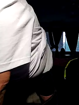 Snapshot of B1GLO chatting on 29, 11, 2025 B1GLO online show from 29, 11, 2025