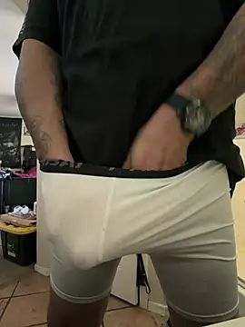 Snapshot of B1GLO chatting on 9, 4, 2026 B1GLO online show from 9, 4, 2026