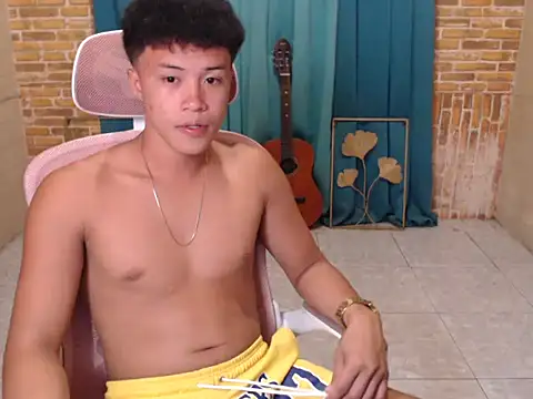 Snapshot of ur_naughtyboy_patrick chatting on 3, 11, 2025 ur naughtyboy patrick online show from 3, 11, 2025