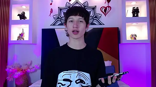 Emo Boy  online show from 14, 2, 2026