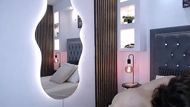 Emo Boy  online show from 6, 4, 2026