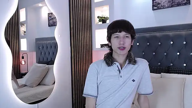 Emo Boy  online show from 11, 4, 2026