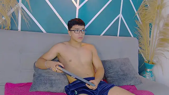 Snapshot of Stefano_Calle chatting on 30, 10, 2025 Stefano Calle online show from 30, 10, 2025