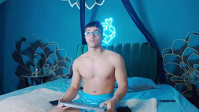 Snapshot of Stefano_Calle chatting on 5, 11, 2025 Stefano Calle online show from 5, 11, 2025