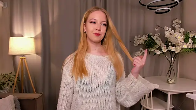 Snapshot of TinaStevenson chatting on 19, 10, 2025 TinaStevenson online show from 19, 10, 2025