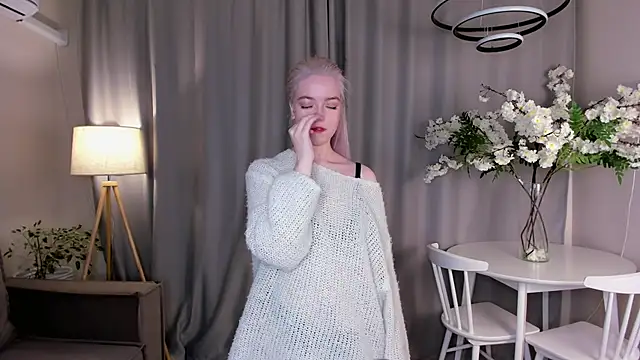 Snapshot of TinaStevenson chatting on 21, 10, 2025 TinaStevenson online show from 21, 10, 2025