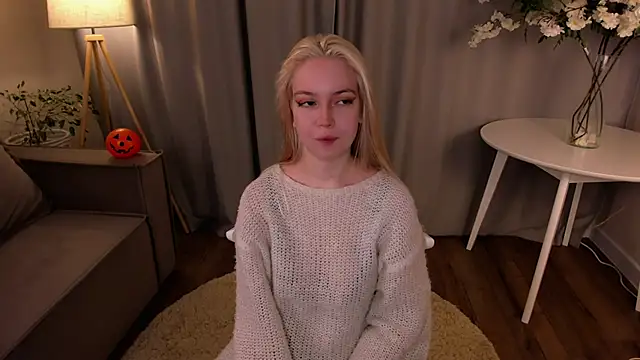 Snapshot of TinaStevenson chatting on 29, 10, 2025 TinaStevenson online show from 29, 10, 2025