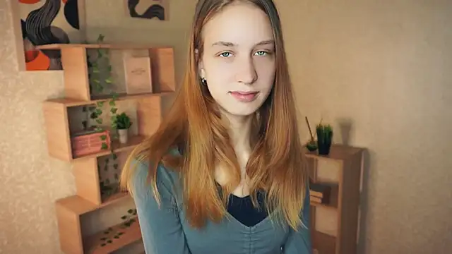 Snapshot of IveyColley chatting on 22, 10, 2025 IveyColley online show from 22, 10, 2025