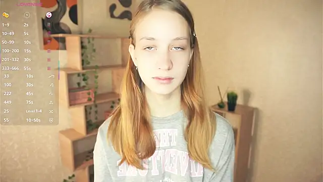 Snapshot of IveyColley chatting on 31, 10, 2025 IveyColley online show from 31, 10, 2025