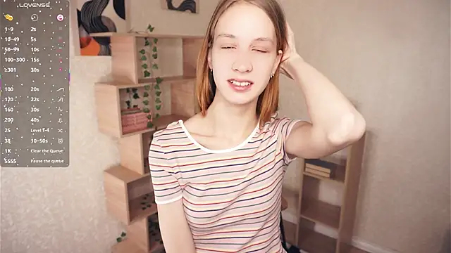 Snapshot of IveyColley chatting on 10, 11, 2025 IveyColley online show from 10, 11, 2025