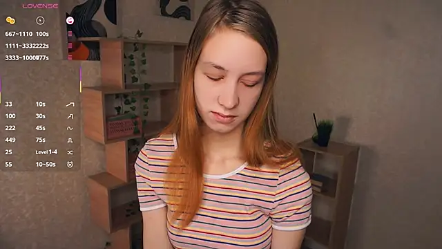 Snapshot of IveyColley chatting on 16, 11, 2025 IveyColley online show from 16, 11, 2025