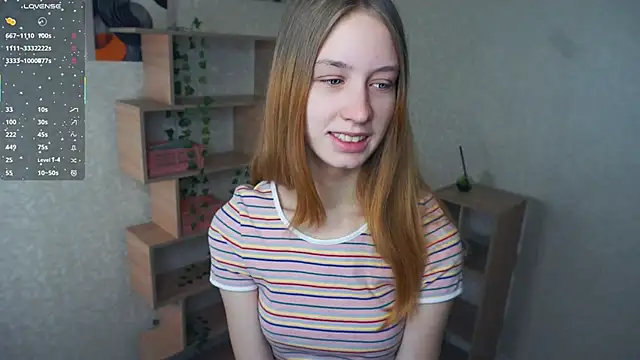 Snapshot of IveyColley chatting on 18, 11, 2025 IveyColley online show from 18, 11, 2025