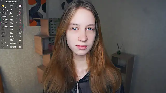 Snapshot of IveyColley chatting on 21, 11, 2025 IveyColley online show from 21, 11, 2025