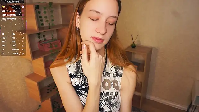 Snapshot of IveyColley chatting on 22, 11, 2025 IveyColley online show from 22, 11, 2025