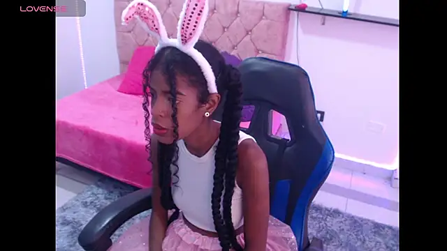Snapshot of thianahorny chatting on 16, 10, 2025 thianahorny online show from 16, 10, 2025