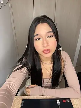 Snapshot of Ariasex_ chatting on 6, 11, 2025 Ariasex online show from 6, 11, 2025