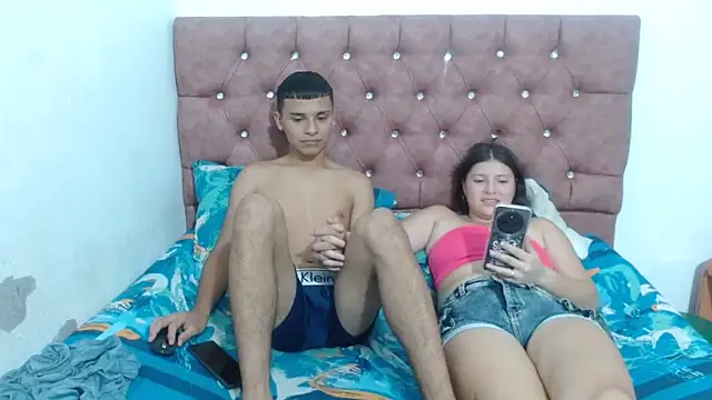 Snapshot of rober_luciana chatting on 29, 10, 2025 rober luciana online show from 29, 10, 2025