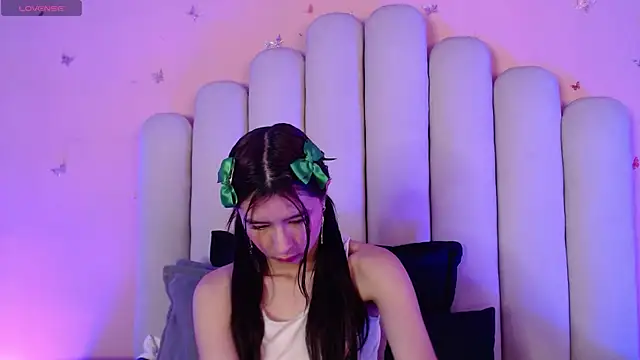 Snapshot of SweetRenata_ chatting on 15, 10, 2025 SweetRenata online show from 15, 10, 2025