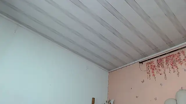 Snapshot of SweetRenata_ chatting on 26, 10, 2025 SweetRenata online show from 26, 10, 2025