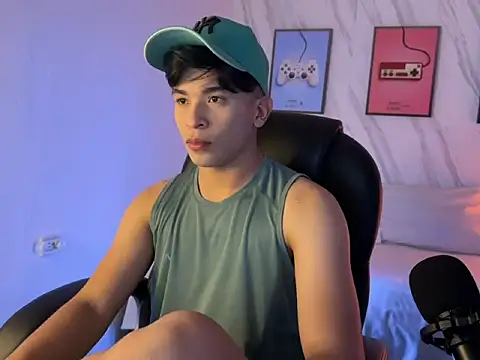 Snapshot of David_Nova chatting on 12, 11, 2025 David Nova online show from 12, 11, 2025