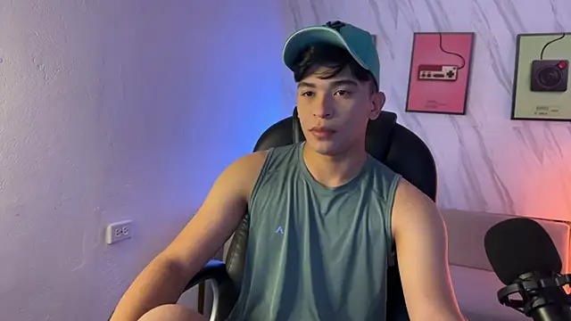 Snapshot of David_Nova chatting on 20, 11, 2025 David Nova online show from 20, 11, 2025