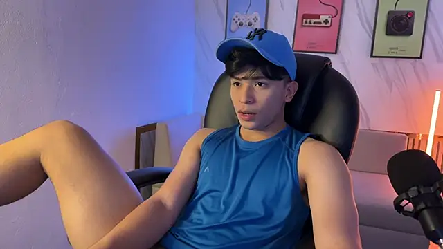 Snapshot of David_Nova chatting on 22, 11, 2025 David Nova online show from 22, 11, 2025