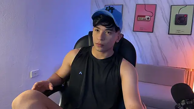 Snapshot of David_Nova chatting on 24, 11, 2025 David Nova online show from 24, 11, 2025