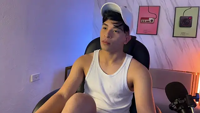 Snapshot of David_Nova chatting on 30, 11, 2025 David Nova online show from 30, 11, 2025